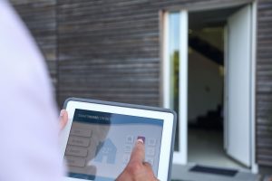 porte automatiche per interni ed esterni la guida per scegliere la piu adatta